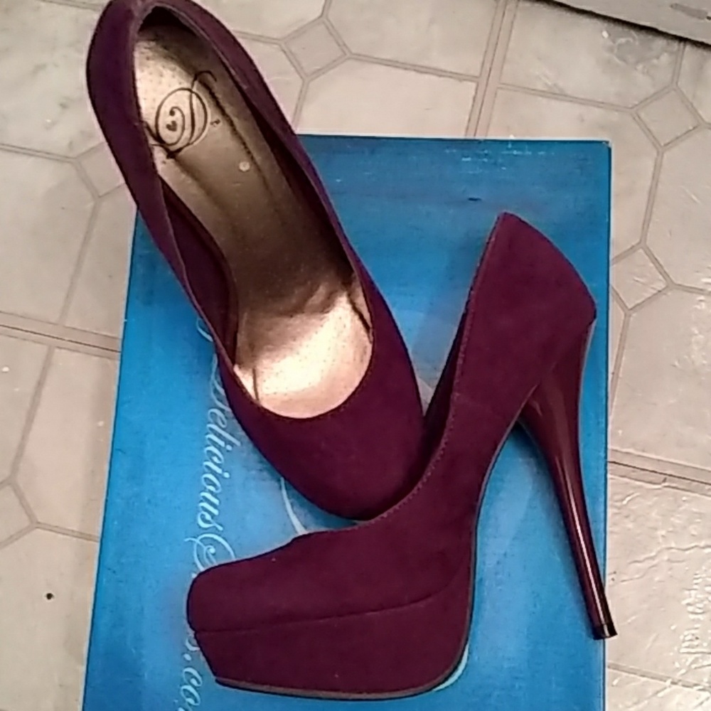 High heels - Picture 3 of 3